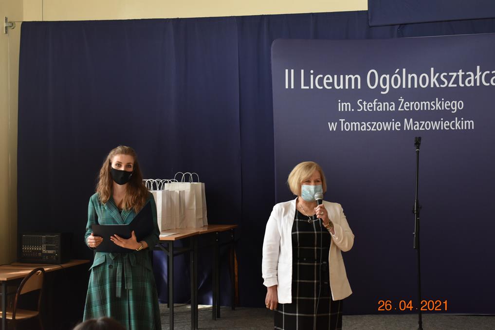 Na zdjęciu: gala finałowa I Powiatowego Konkurs Matematyczny „Arbuz do kwadratu” w II LO