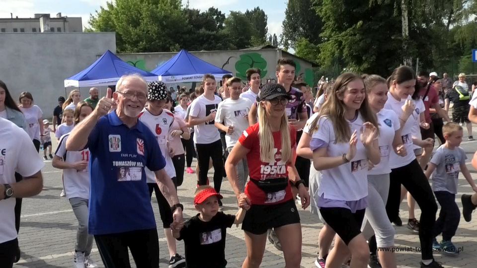 Na zdjęciu; zdjęcie z III Biegu Antoniańskiego, zorganizowanego przez Powiatowe Centrum Animacji Społecznej w Tomaszowie Mazowieckim dla uczczenia patrona miasta Tomaszowa Mazowieckiego i Powiatu Tomaszowskiego, 11 czerwca 2021