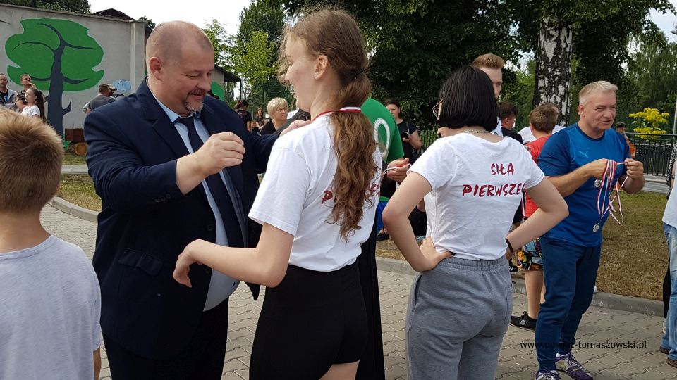 Na zdjęciu; zdjęcie z III Biegu Antoniańskiego, zorganizowanego przez Powiatowe Centrum Animacji Społecznej w Tomaszowie Mazowieckim dla uczczenia patrona miasta Tomaszowa Mazowieckiego i Powiatu Tomaszowskiego, 11 czerwca 2021