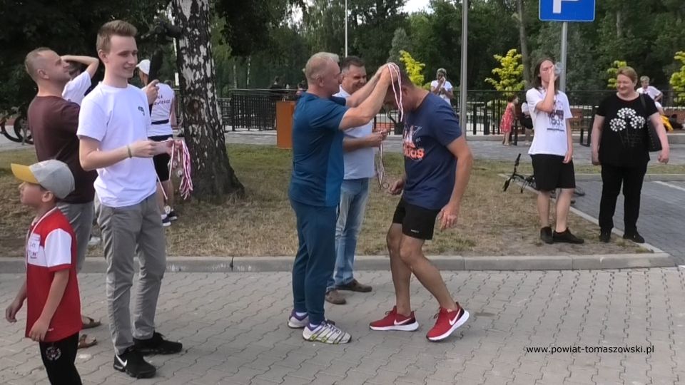 Na zdjęciu; zdjęcie z III Biegu Antoniańskiego, zorganizowanego przez Powiatowe Centrum Animacji Społecznej w Tomaszowie Mazowieckim dla uczczenia patrona miasta Tomaszowa Mazowieckiego i Powiatu Tomaszowskiego, 11 czerwca 2021