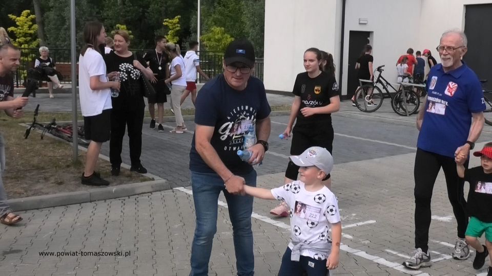 Na zdjęciu; zdjęcie z III Biegu Antoniańskiego, zorganizowanego przez Powiatowe Centrum Animacji Społecznej w Tomaszowie Mazowieckim dla uczczenia patrona miasta Tomaszowa Mazowieckiego i Powiatu Tomaszowskiego, 11 czerwca 2021
