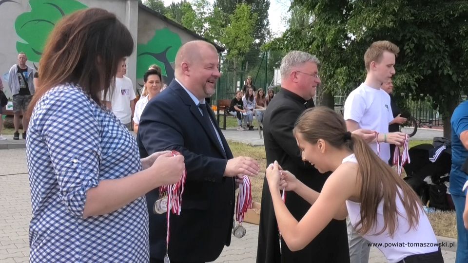 Na zdjęciu; zdjęcie z III Biegu Antoniańskiego, zorganizowanego przez Powiatowe Centrum Animacji Społecznej w Tomaszowie Mazowieckim dla uczczenia patrona miasta Tomaszowa Mazowieckiego i Powiatu Tomaszowskiego, 11 czerwca 2021
