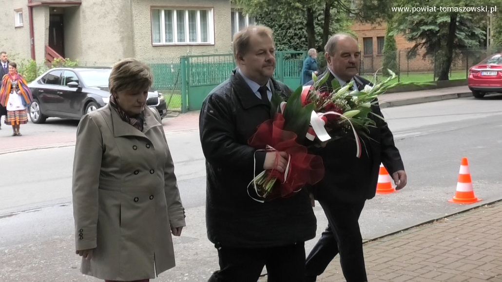 W Będkowie upamiętniono Błażeja Stolarskiego, działacza społecznego i politycznego, jednego z przywódców ruchu ludowego W Będkowie upamiętniono Błażeja Stolarskiego, działacza społecznego i politycznego, jednego z przywódców ruchu ludowego