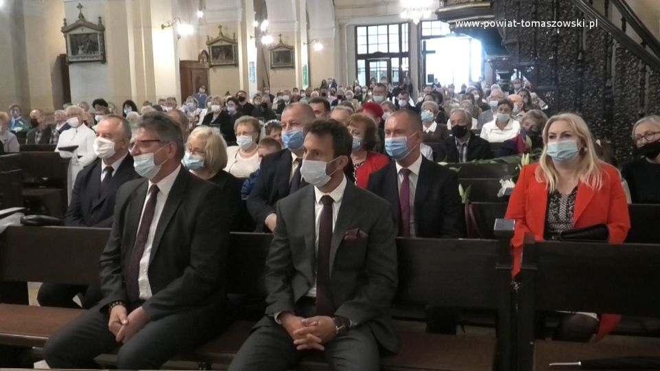 Na zdjęciu: wierni na mszy odpustowej w Sanktuarium św. Antoniego w Tomaszowie Mazowieckim 13 czerwca 2021 roku, w Dniu Świętego Antoniego – patrona miasta Tomaszowa Mazowieckiego i powiatu tomaszowskiego Na zdjęciu: wierni na mszy odpustowej w Sanktuarium św. Antoniego w Tomaszowie Mazowieckim 13 czerwca 2021 roku, w Dniu Świętego Antoniego – patrona miasta Tomaszowa Mazowieckiego i powiatu tomaszowskiego