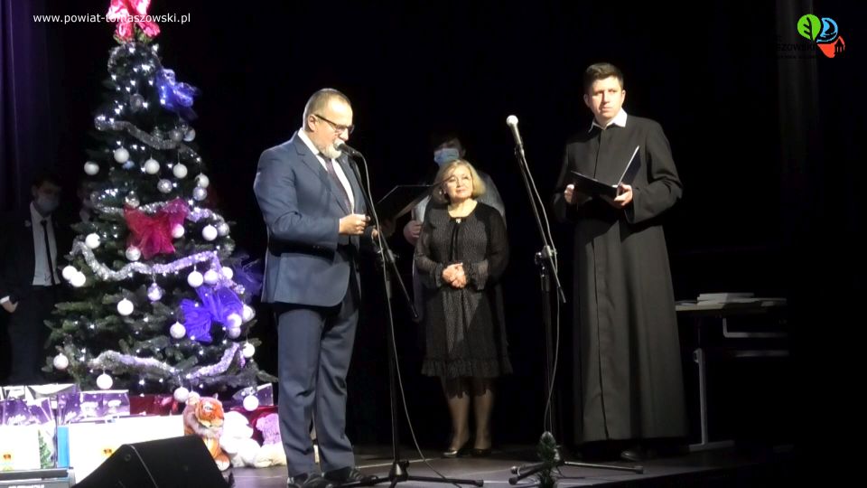 Na zdjęciu: uczestnicy XI Tomaszowskiego Festiwalu Kolęd i Pastorałek, którego koncert finałowy odbył się w Powiatowym Centrum Animacji Społecznej w Tomaszowie Mazowieckim w niedzielę, 16 stycznia 2022 roku Na zdjęciu: uczestnicy XI Tomaszowskiego Festiwalu Kolęd i Pastorałek, którego koncert finałowy odbył się w Powiatowym Centrum Animacji Społecznej w Tomaszowie Mazowieckim w niedzielę, 16 stycznia 2022 roku