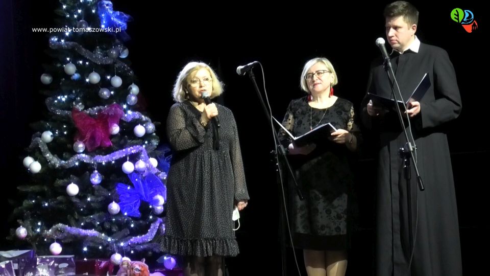Na zdjęciu: uczestnicy XI Tomaszowskiego Festiwalu Kolęd i Pastorałek, którego koncert finałowy odbył się w Powiatowym Centrum Animacji Społecznej w Tomaszowie Mazowieckim w niedzielę, 16 stycznia 2022 roku Na zdjęciu: uczestnicy XI Tomaszowskiego Festiwalu Kolęd i Pastorałek, którego koncert finałowy odbył się w Powiatowym Centrum Animacji Społecznej w Tomaszowie Mazowieckim w niedzielę, 16 stycznia 2022 roku