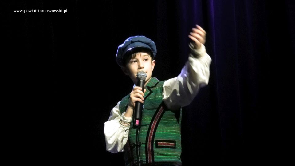 Na zdjęciu: uczestnicy XI Tomaszowskiego Festiwalu Kolęd i Pastorałek, którego koncert finałowy odbył się w Powiatowym Centrum Animacji Społecznej w Tomaszowie Mazowieckim w niedzielę, 16 stycznia 2022 roku Na zdjęciu: uczestnicy XI Tomaszowskiego Festiwalu Kolęd i Pastorałek, którego koncert finałowy odbył się w Powiatowym Centrum Animacji Społecznej w Tomaszowie Mazowieckim w niedzielę, 16 stycznia 2022 roku