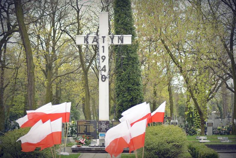 Na zdjęciu: Krzyż katyński na Cmentarzu Wojennym w Tomaszowie Mazowieckim