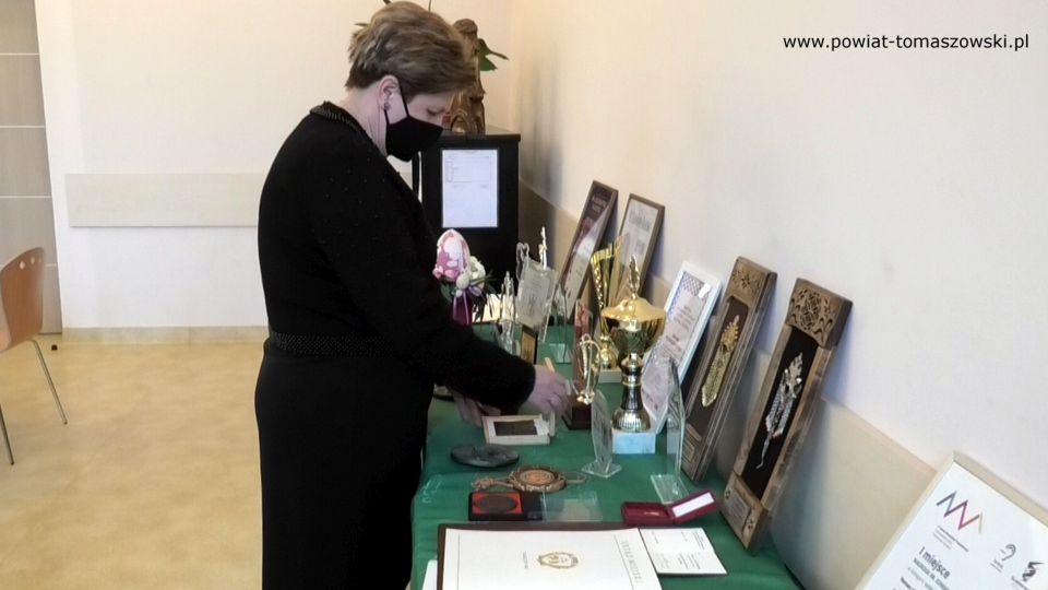 Medal Zasłużony Kulturze - Gloria Artis dla Romana Wojciechowskiego, twórcy ludowego z powiatu tomaszowskiego