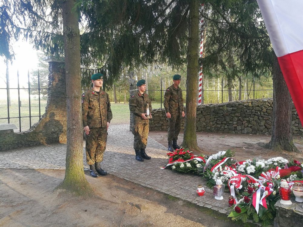 Strzelcy z  Jednostki Strzeleckiej 1002 uczcili pamięć majora Henryka Dobrzańskiego „Hubala”