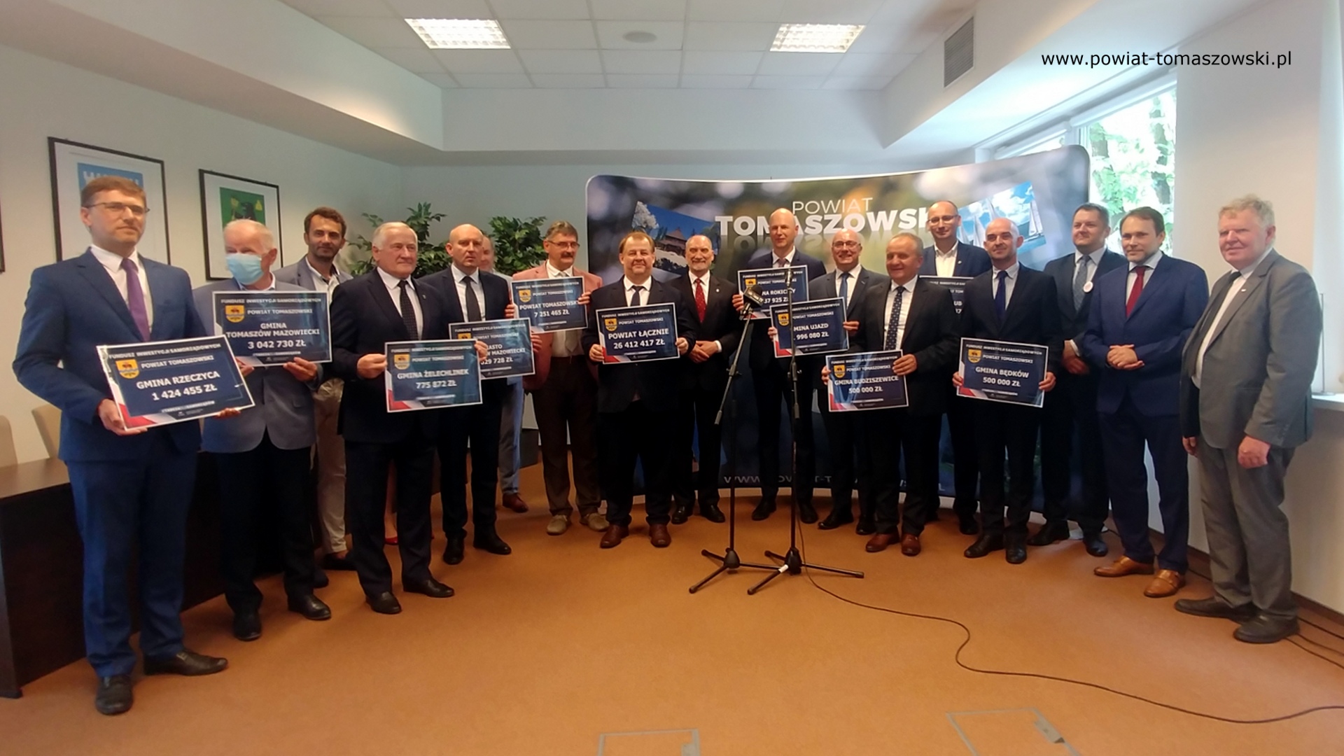 Ponad 26,5 miliona złotych z Funduszu Inwestycji Samorządowych w ramach tarczy dla samorządów dla powiatu tomaszowskiego