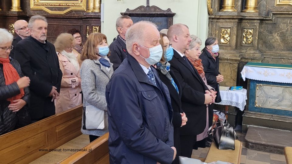 Na zdjęciu: zdjęcie z mszy świętej w pierwszą rocznicę śmierci księdza Marka Zienkiewicza, wieloletniego proboszcza parafii Świętej Anny w Smardzewicach