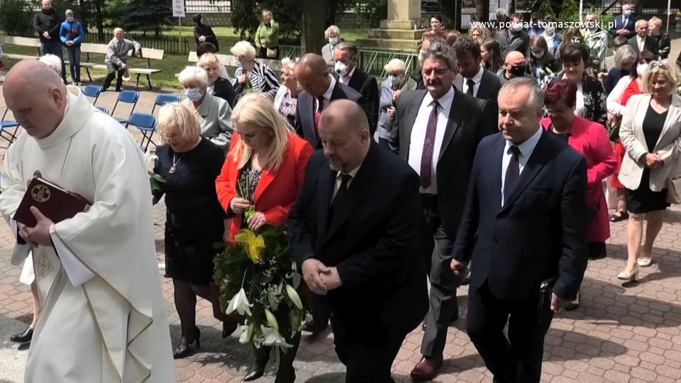 Na zdjęciu: uroczysta procesja 13 czerwca 2021 roku, podczas obchodów Dni Świętego Antoniego, patrona miasta Tomaszowa Mazowieckiego i powiatu tomaszowskiego Na zdjęciu: uroczysta procesja 13 czerwca 2021 roku, podczas obchodów Dni Świętego Antoniego, patrona miasta Tomaszowa Mazowieckiego i powiatu tomaszowskiego