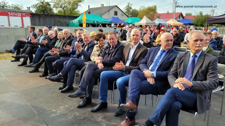 Na zdjęciu: zdjęcie z XV Powiatowego Święta Ziemniaka, które odbyło się w sobotę, 2 października 2021 roku, w Brzustowie