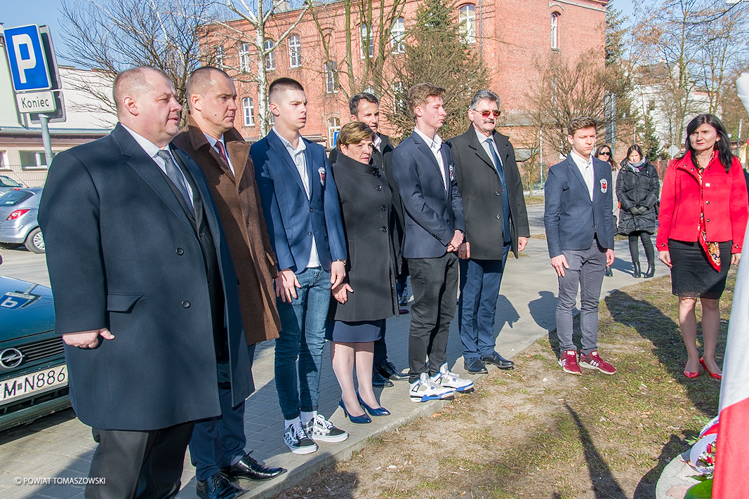 Uroczyste odsłonięcie tablicy "Orlęta" w 1 LO