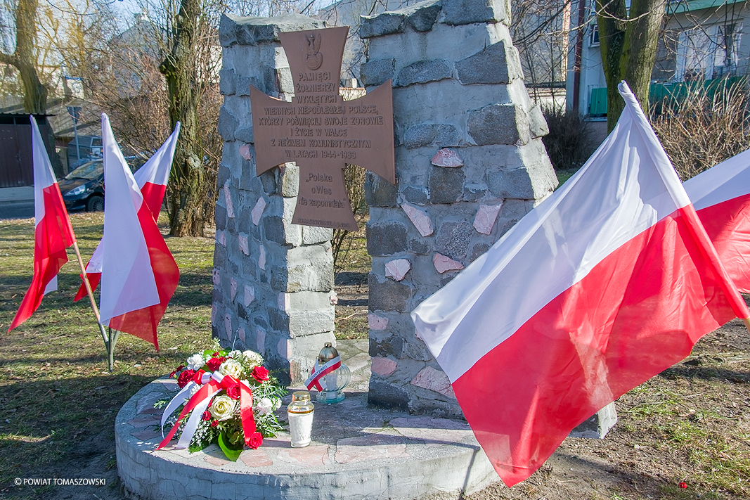 Uroczyste odsłonięcie tablicy "Orlęta" w 1 LO