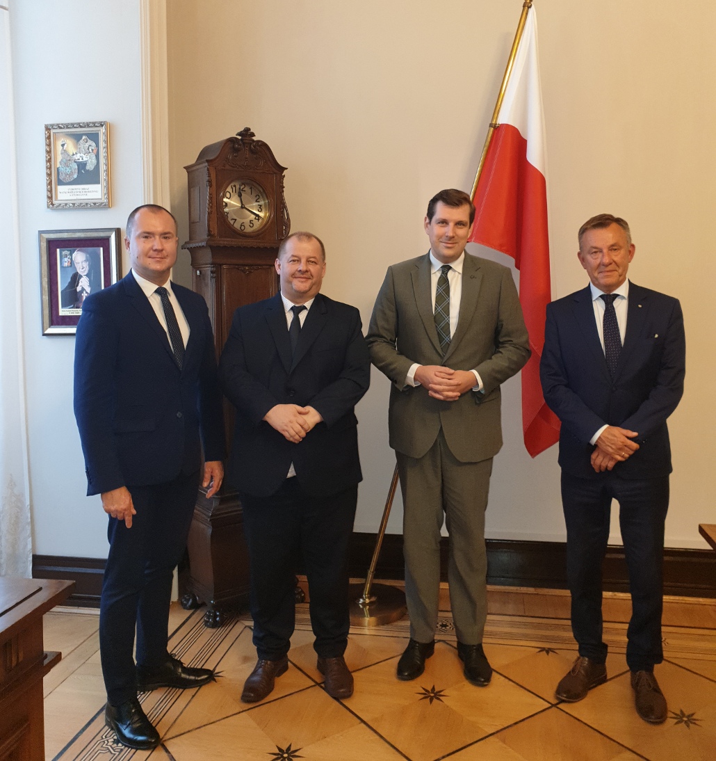 228 tysięcy złotych na wsparcie dzieci w pieczy zastępczej w okresie epidemii Covid – 19