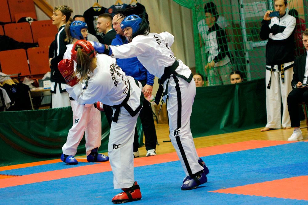 24 medale zawodników Tomaszowskiej Akademii Taekwondo 24 medale zawodników Tomaszowskiej Akademii Taekwondo