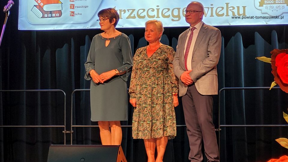 Na zdjęciu: zdjęcie z obchodów jubileuszu 15-lecia działalności Tomaszowskiego Uniwersytetu Trzeciego Wieku