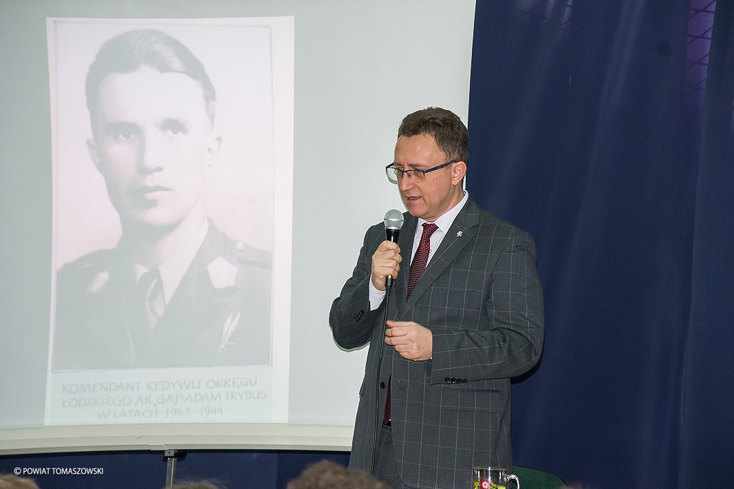 Uroczyste odsłonięcie tablicy "Orlęta" w 1 LO