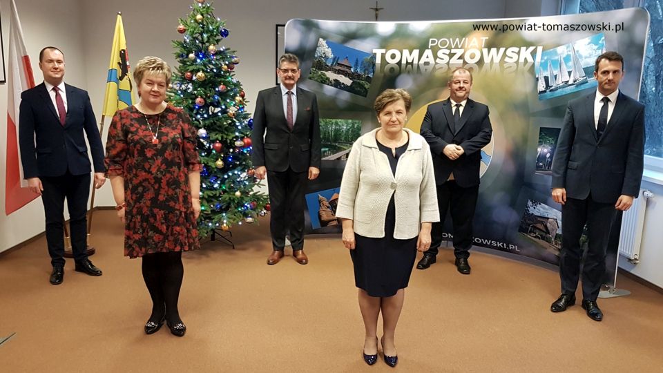Najlepsze życzenia świąteczno-noworoczne od Zarządu i Rady Powiatu